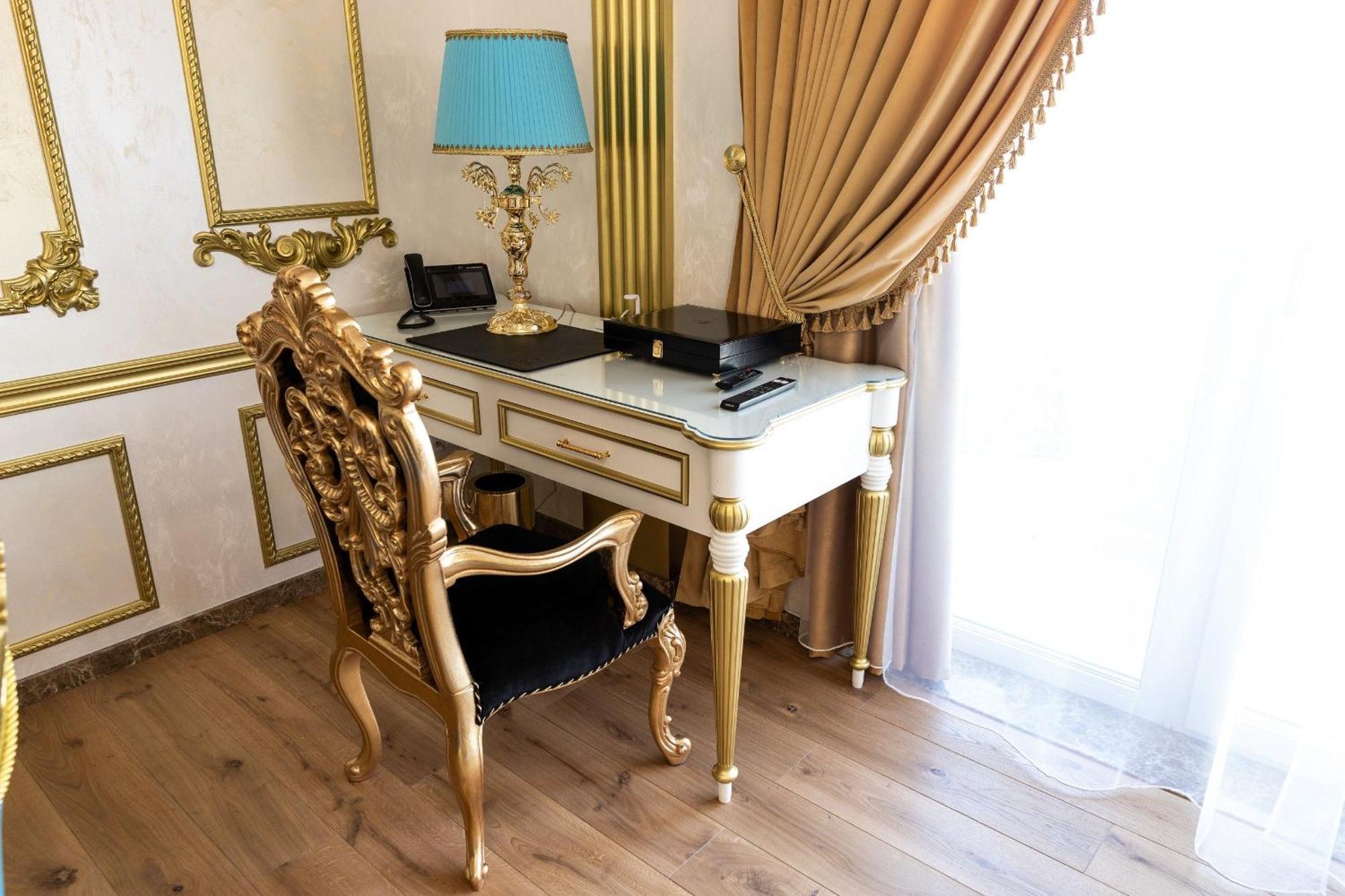 Royal Palace Luxury Hotel And Spa Khmelʼnytsʼkyy Rom bilde