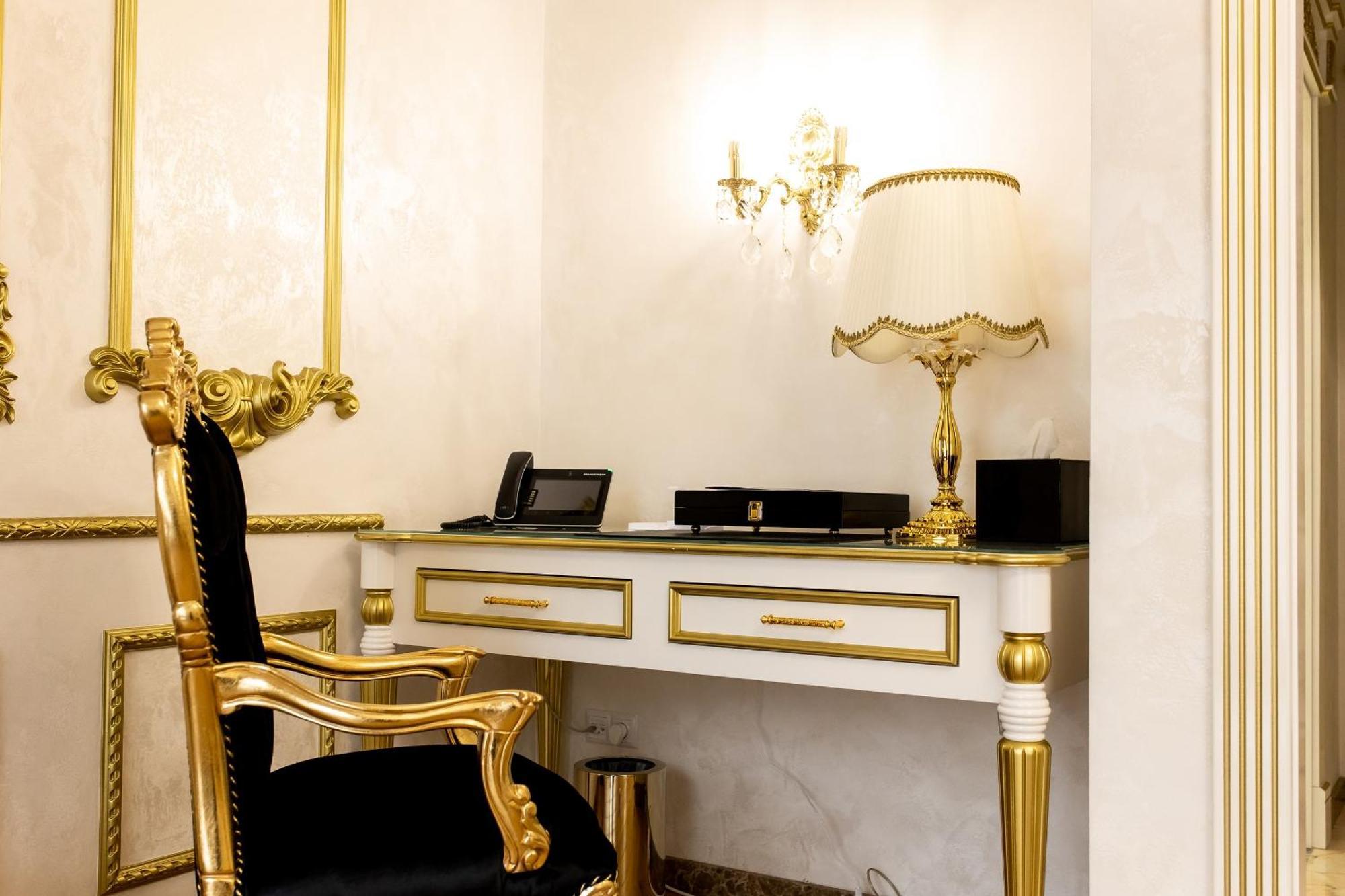 Royal Palace Luxury Hotel And Spa Khmelʼnytsʼkyy Rom bilde