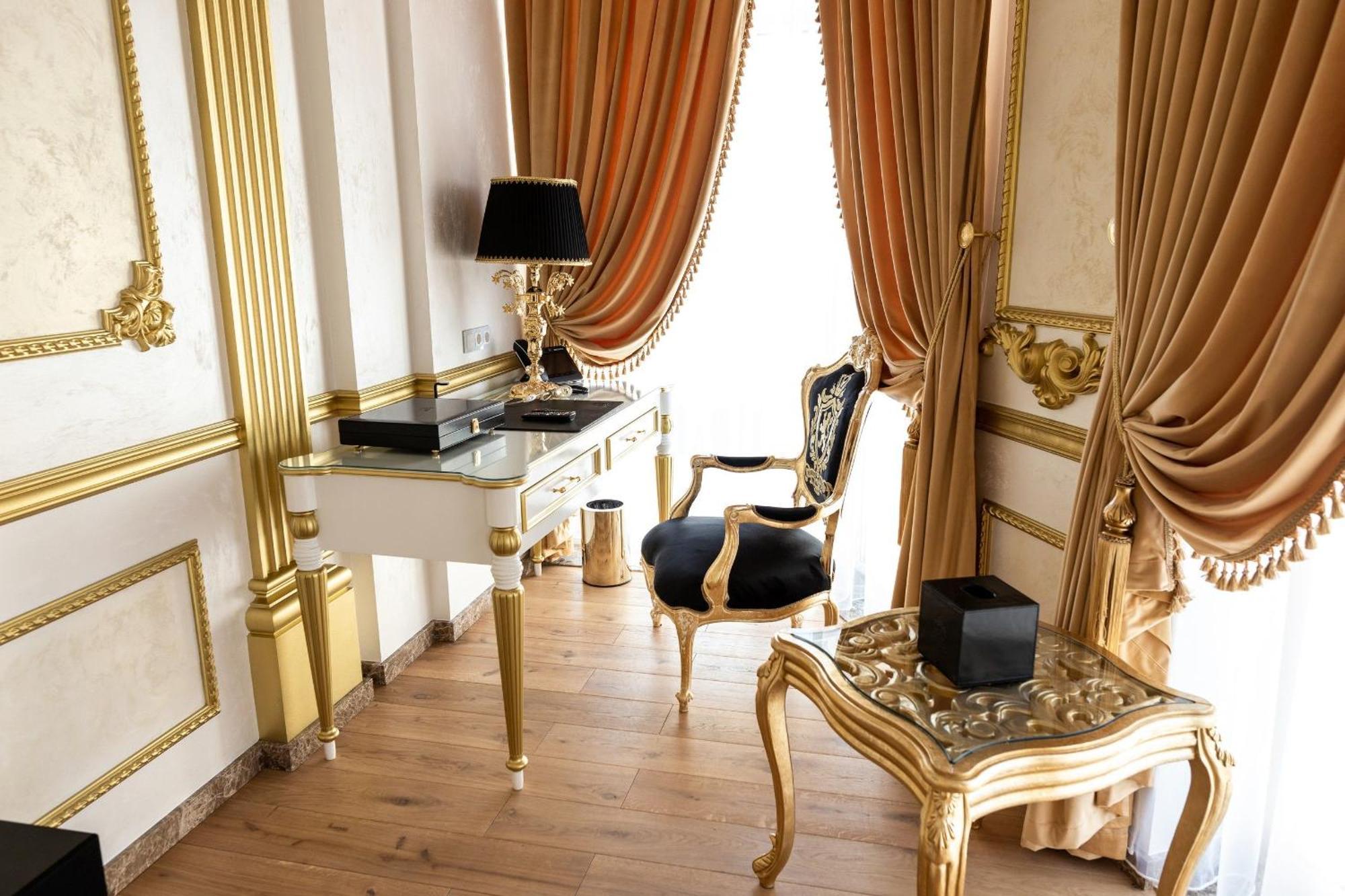 Royal Palace Luxury Hotel And Spa Khmelʼnytsʼkyy Rom bilde